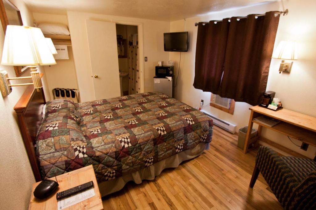 Falls Motel Thompson Falls ห้อง รูปภาพ