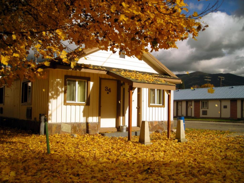 Falls Motel Thompson Falls ภายนอก รูปภาพ