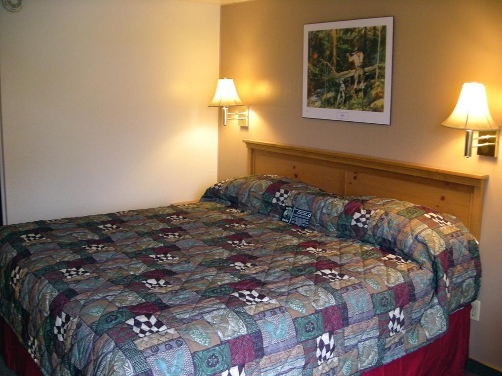 Falls Motel Thompson Falls ภายนอก รูปภาพ