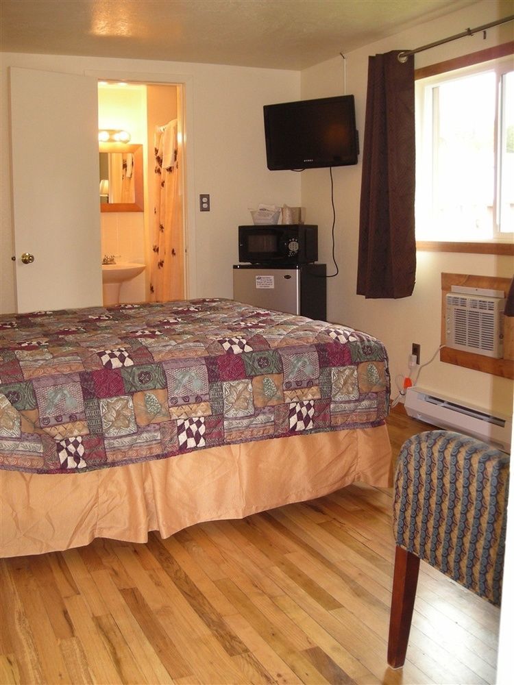 Falls Motel Thompson Falls ภายนอก รูปภาพ